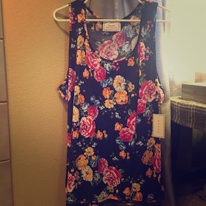 MAUVE Navy Blue/Floral Silky Flowing Tank Top🌸🌹